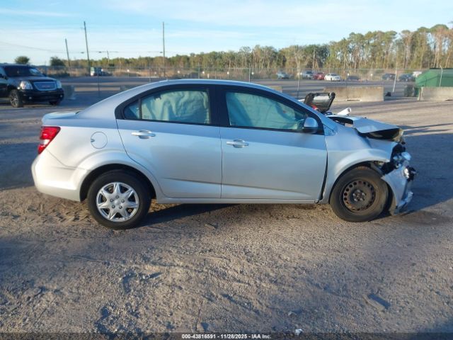 Chevrolet Sonic Ls Auto Image 3