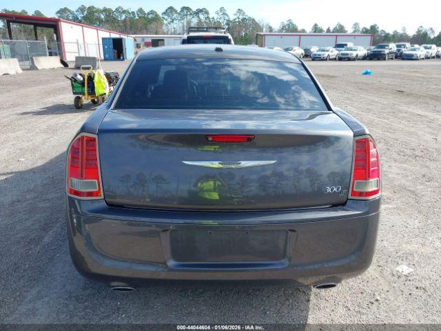 Chrysler 300 300s Image 7