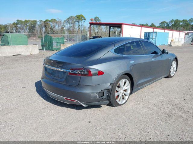 Tesla Model S Image 4
