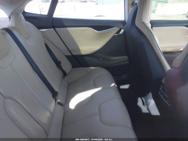 Tesla Model S Image 7