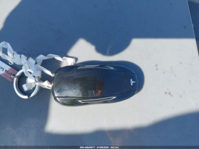 Tesla Model S Image 10