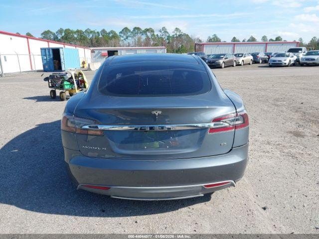 Tesla Model S Image 14
