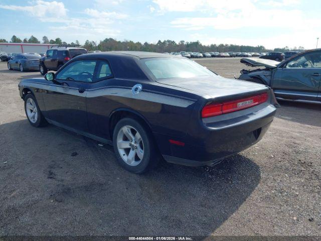 Dodge Challenger Image 4