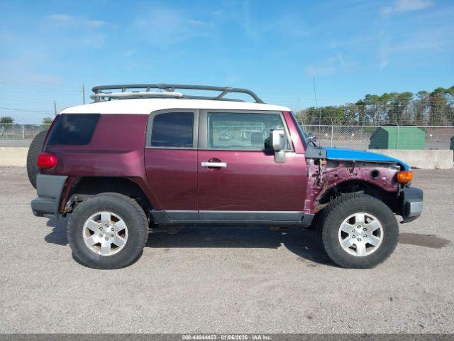 Toyota FJ Cruiser Image 6