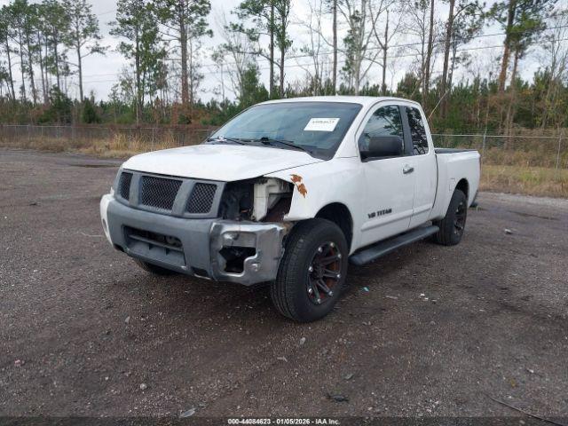 Nissan Titan Se Image 5