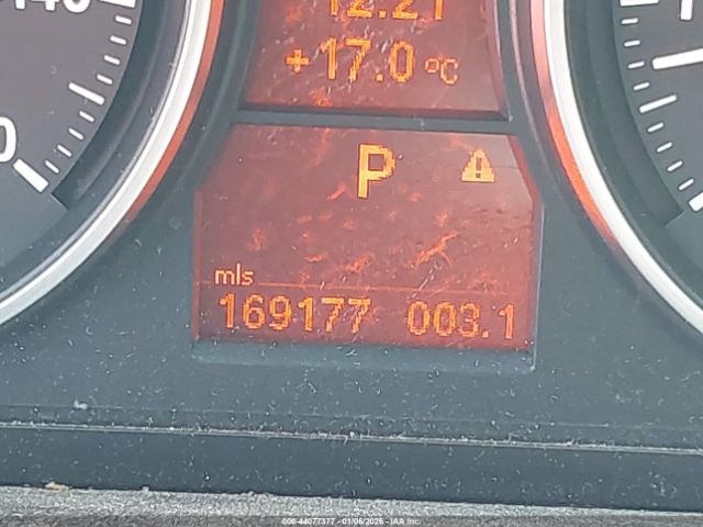 BMW 3 Series Image 8