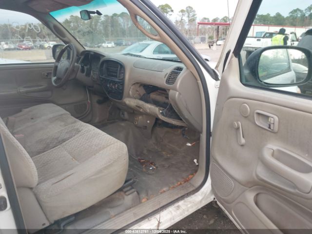 Toyota Tundra Image 2