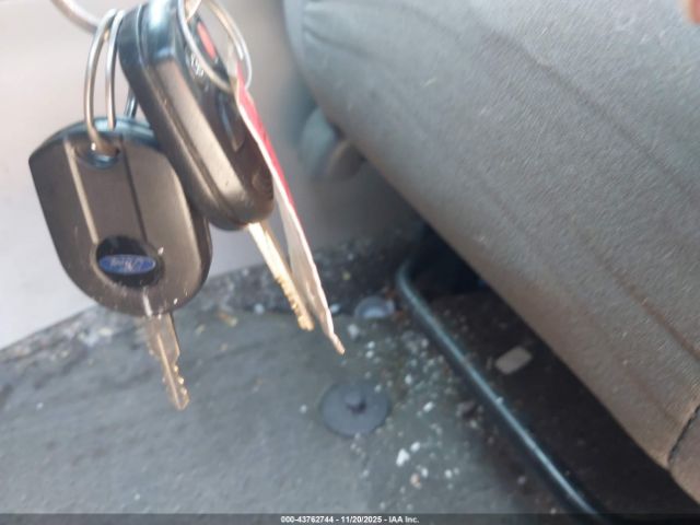 Ford Escape Xls Image 4