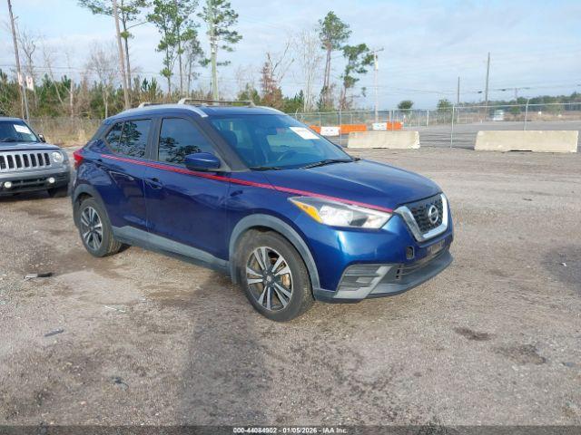  Salvage Nissan Kicks