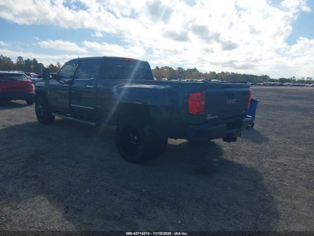 General Motors Sierra 3500HD Denali Image 10