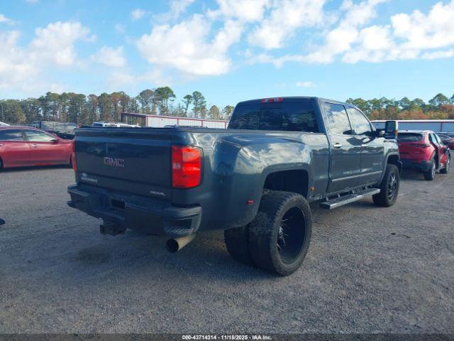 General Motors Sierra 3500HD Denali Image 3