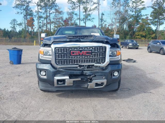 General Motors Sierra 3500HD Denali Image 7