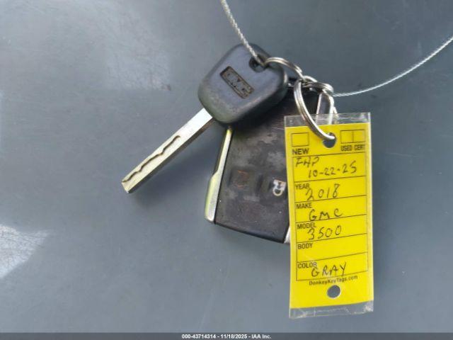 General Motors Sierra 3500HD Denali Image 11