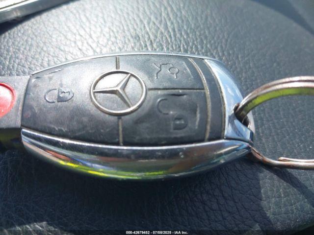 Mercedes-Benz E-Class Image 8