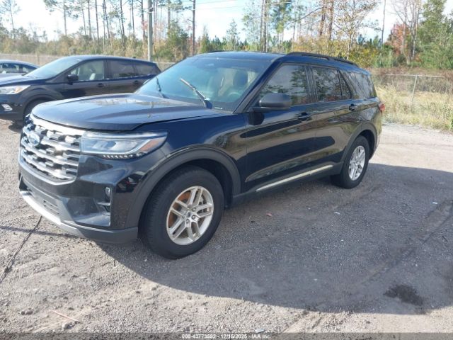 Ford Explorer Active Image 15