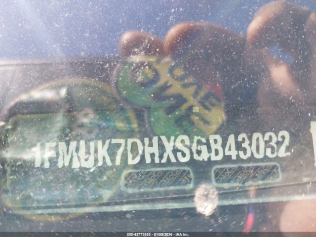 Ford Explorer Active Image 5