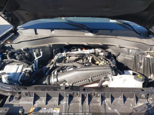 Ford Explorer Active Image 8