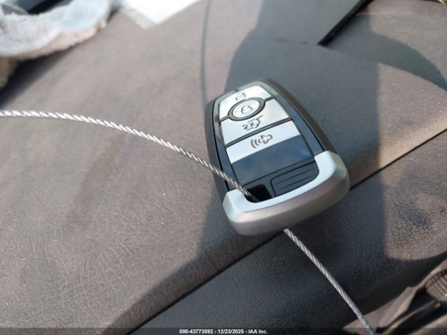 Ford Explorer Active Image 9