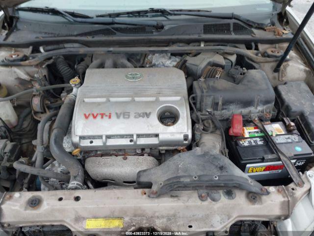 Toyota Camry Le V6 Image 10