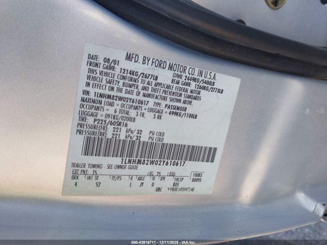 Lincoln Towncar Signature Image 10