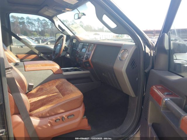 Ford F-250 Lariat Image 8