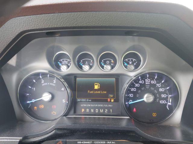 Ford F-250 Lariat Image 16