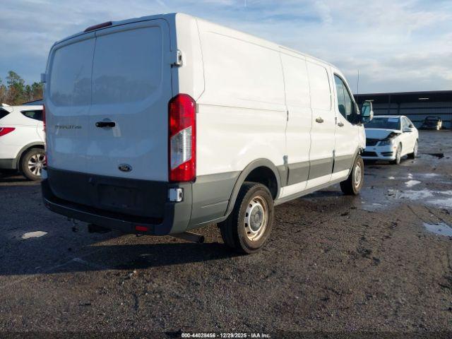 Ford Transit Image 4