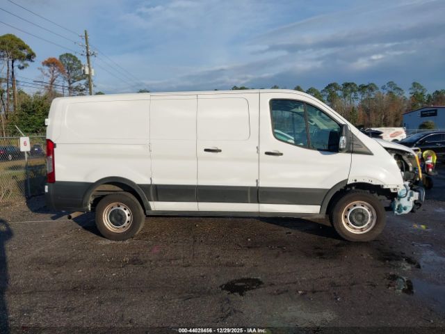 Ford Transit Image 14