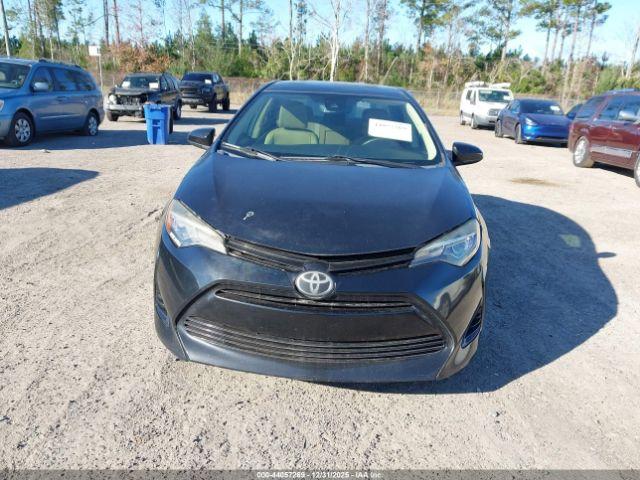 Toyota Corolla Le Image 9