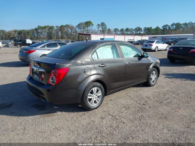Chevrolet Sonic Lt Auto Image 6