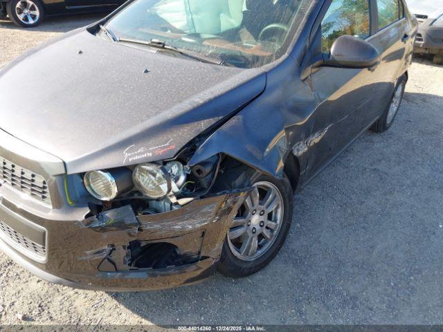 Chevrolet Sonic Lt Auto Image 15