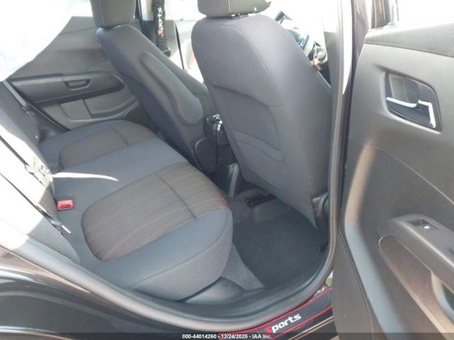 Chevrolet Sonic Lt Auto Image 11