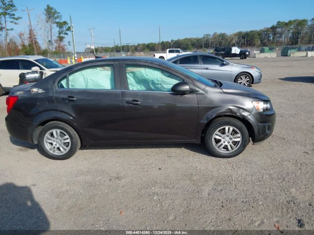 Chevrolet Sonic Lt Auto Image 3