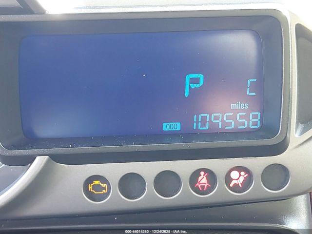 Chevrolet Sonic Lt Auto Image 16