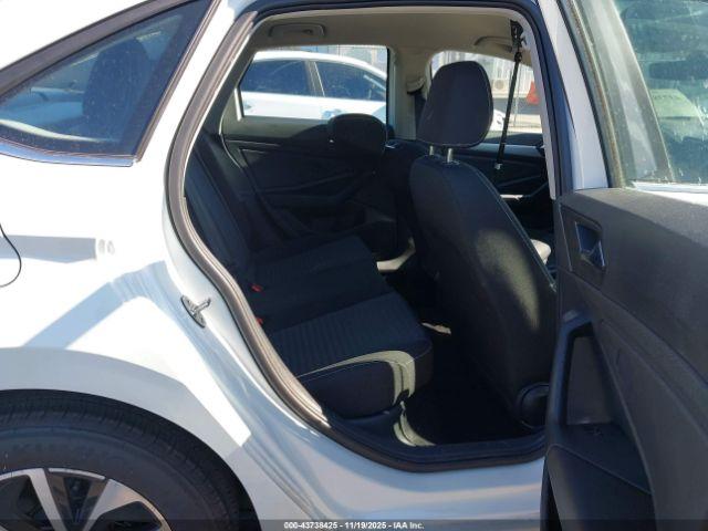 Volkswagen Jetta 1.5t S Image 2