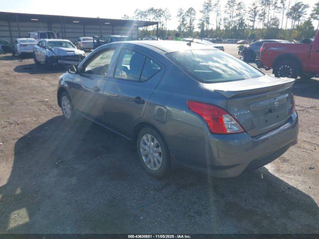 Nissan Versa 1.6 S+ Image 7