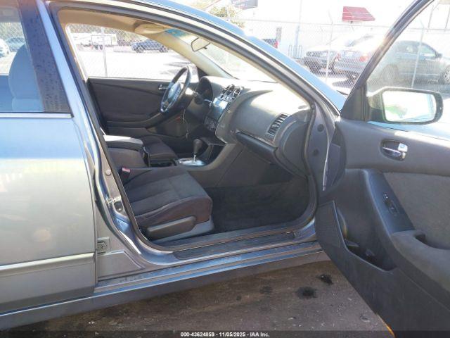 Nissan Altima 2.5 S Image 13