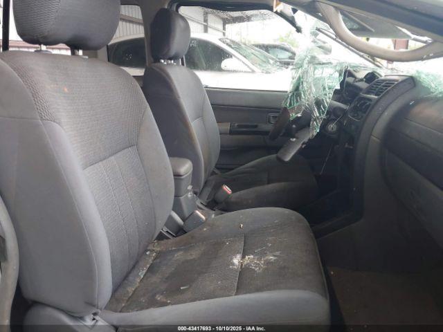 Nissan Frontier Xe Image 2