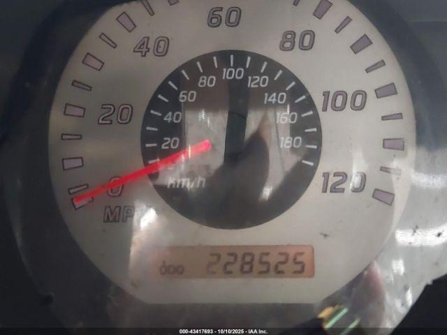 Nissan Frontier Xe Image 13