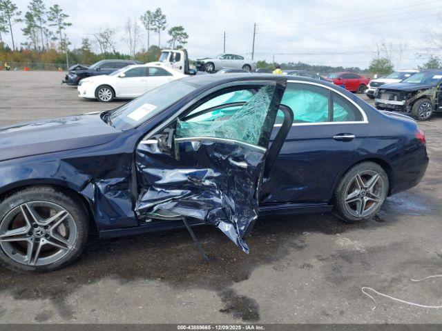 Mercedes-Benz E-Class Image 11