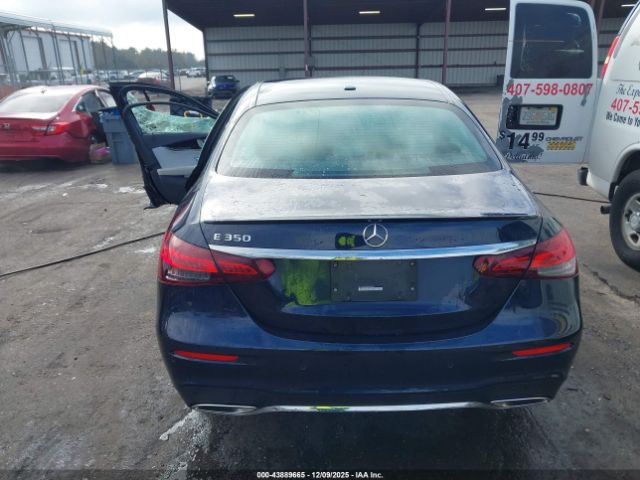 Mercedes-Benz E-Class Image 2