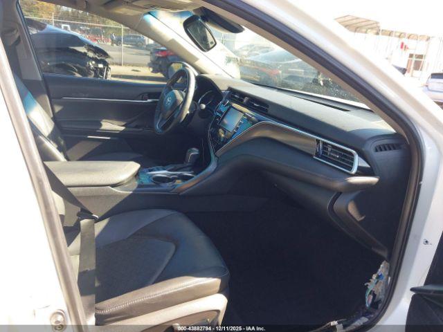 Toyota Camry Xse Image 9