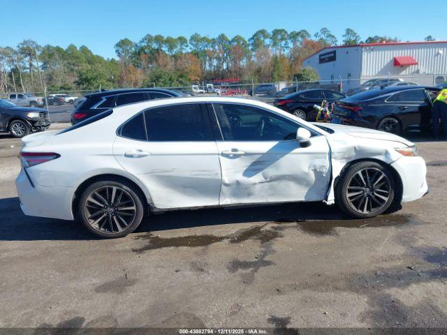 Toyota Camry Xse Image 13