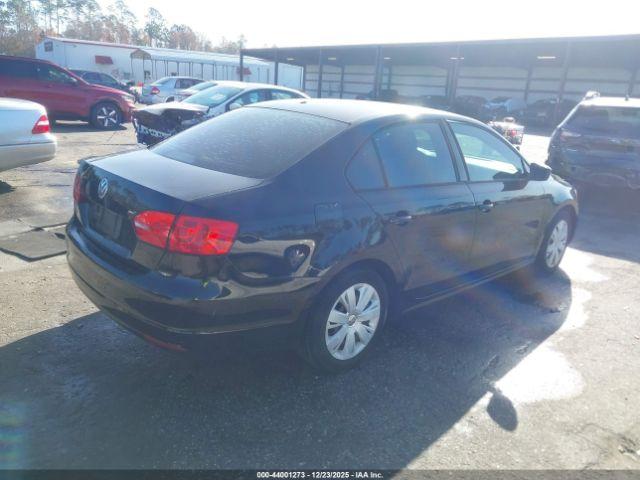 Volkswagen Jetta 2.0l S Image 13