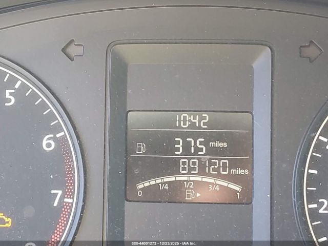 Volkswagen Jetta 2.0l S Image 7