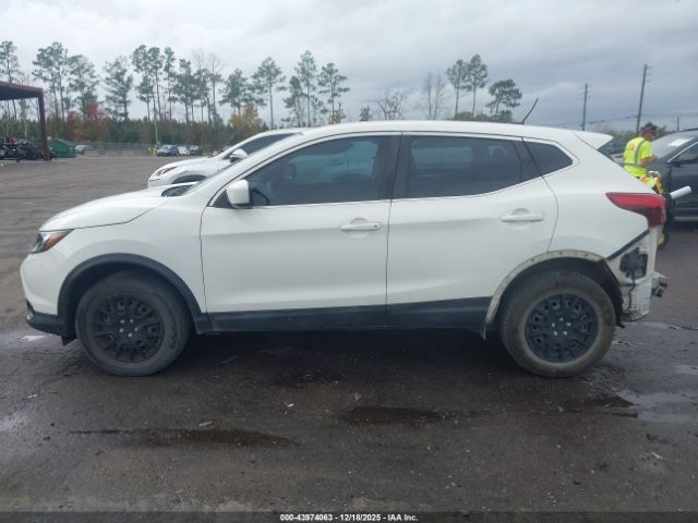 Nissan Rogue S Image 8