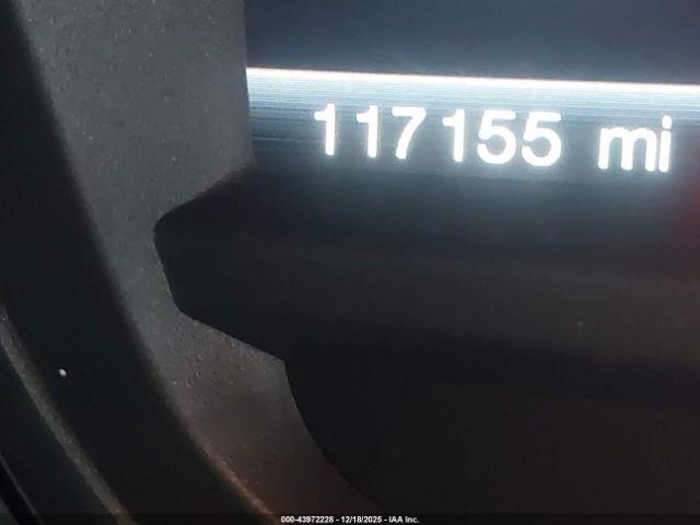 Ford Explorer Limited Image 12