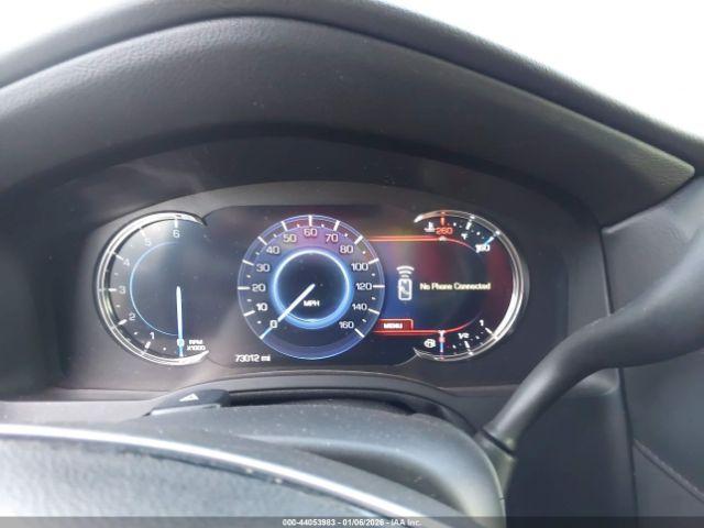 Cadillac Escalade Luxury Collection Image 6