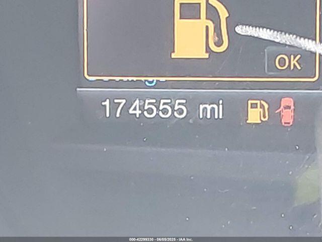 Ford Explorer Xlt Image 9