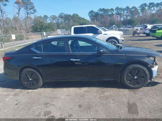 Nissan Altima S Fwd Image 3